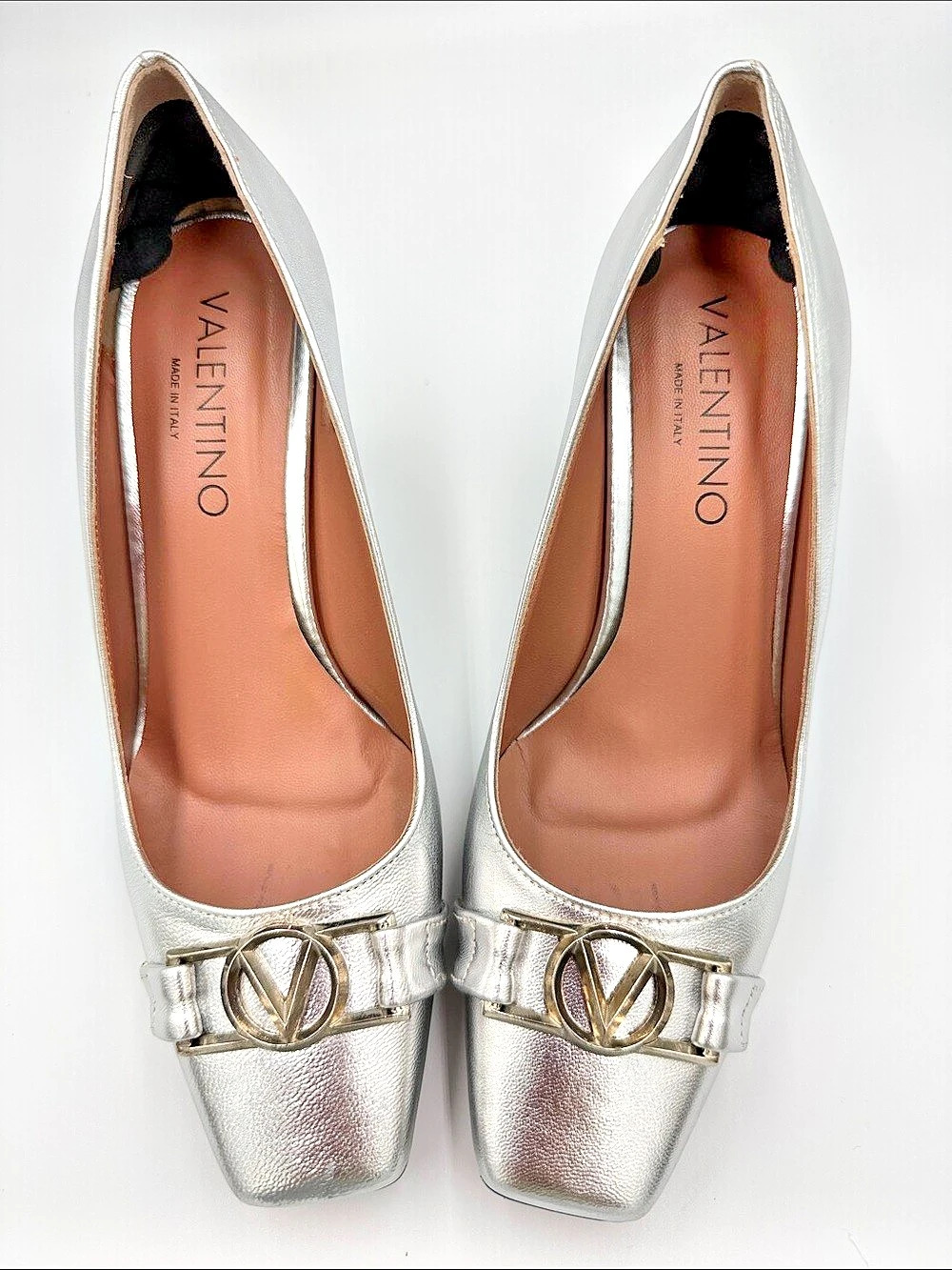 Valentino Garavani VLogo Signature Metallic Leather Pumps Silver Pumps US 6
